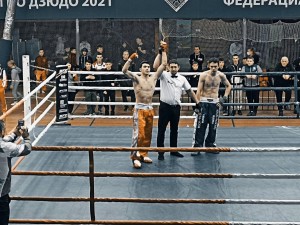 9195dc72-fa79-467e-9e3b-abe5e6c49962